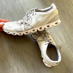 Women’s On running sneakers